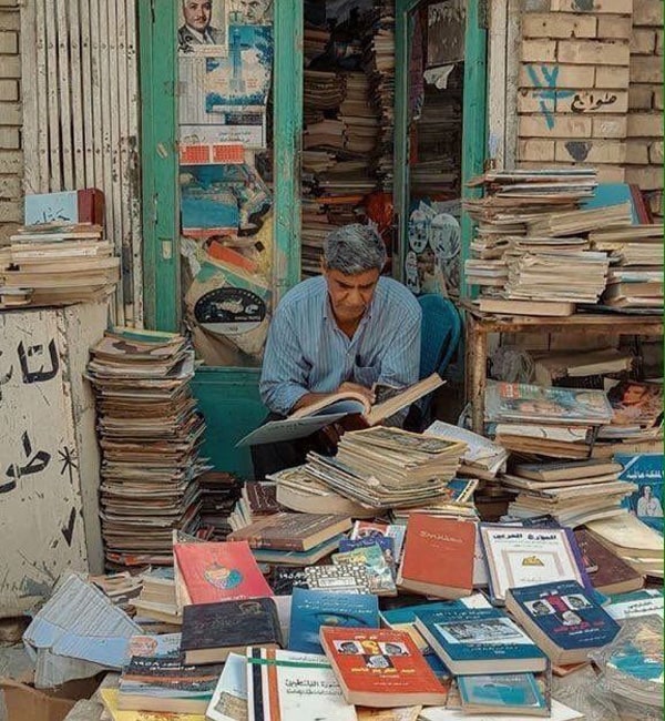 کتاب فروشی