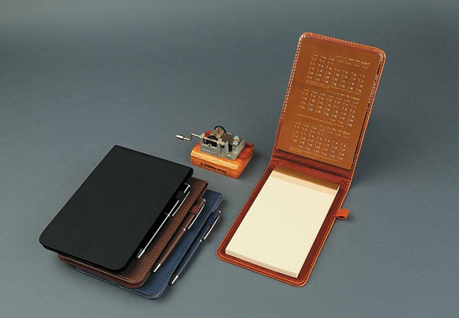 ست تقویم و دفتر یادداشت