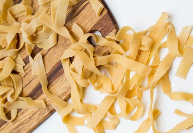 پاستای دست‌ساز در خانه